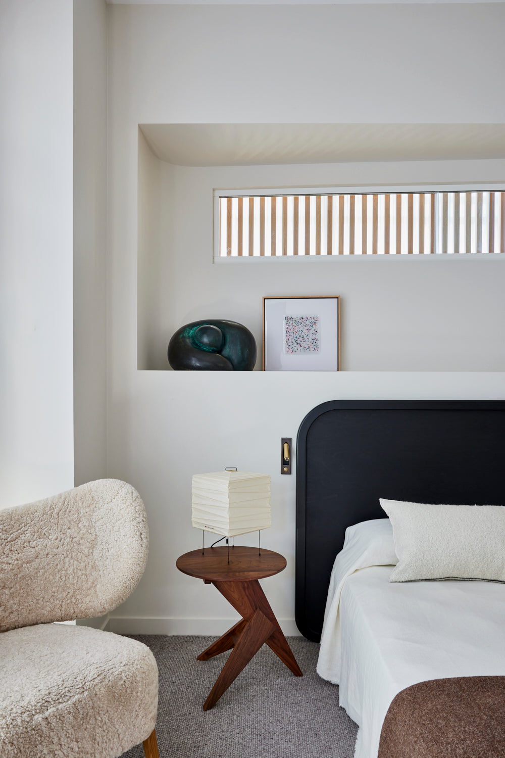 Nour Bed