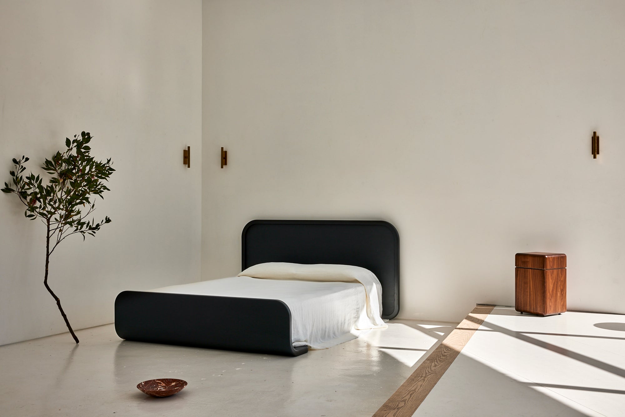 Nour Bed